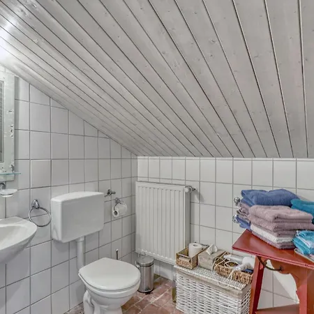 1 Bedroom Stunning Home In Galmsbuell *