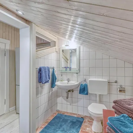 1 Bedroom Stunning Home In Galmsbuell بيت للعطل Galmsbull